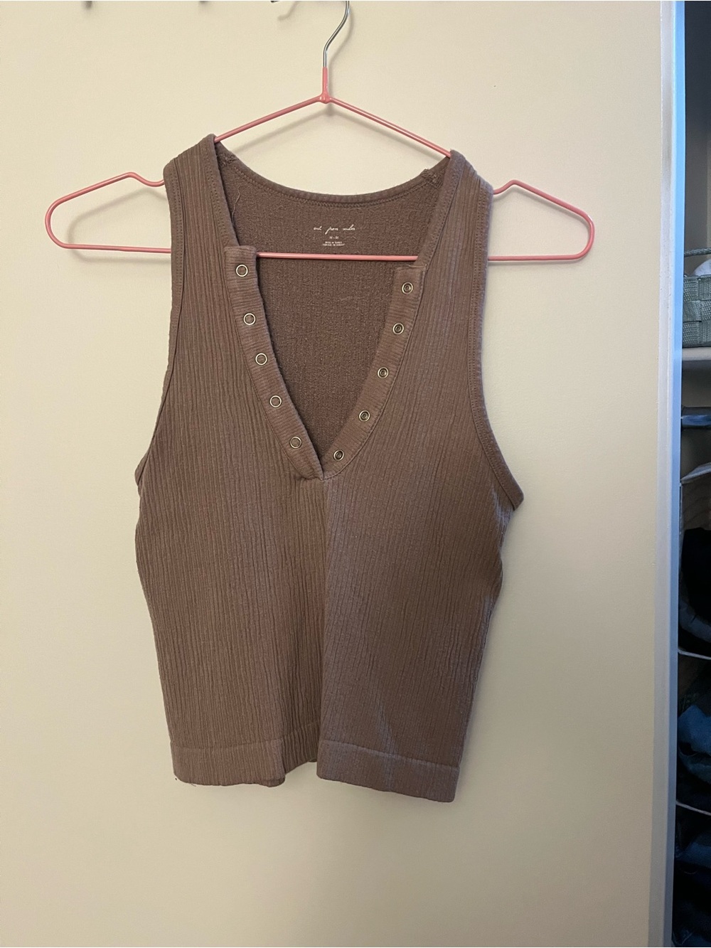 sleeveless top bundle - Picture 5 of 10